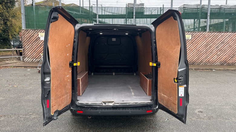 Ford Transit Custom 300 L2 Diesel Fwd 2.0 EcoBlue 130ps Low Roof Limited Van